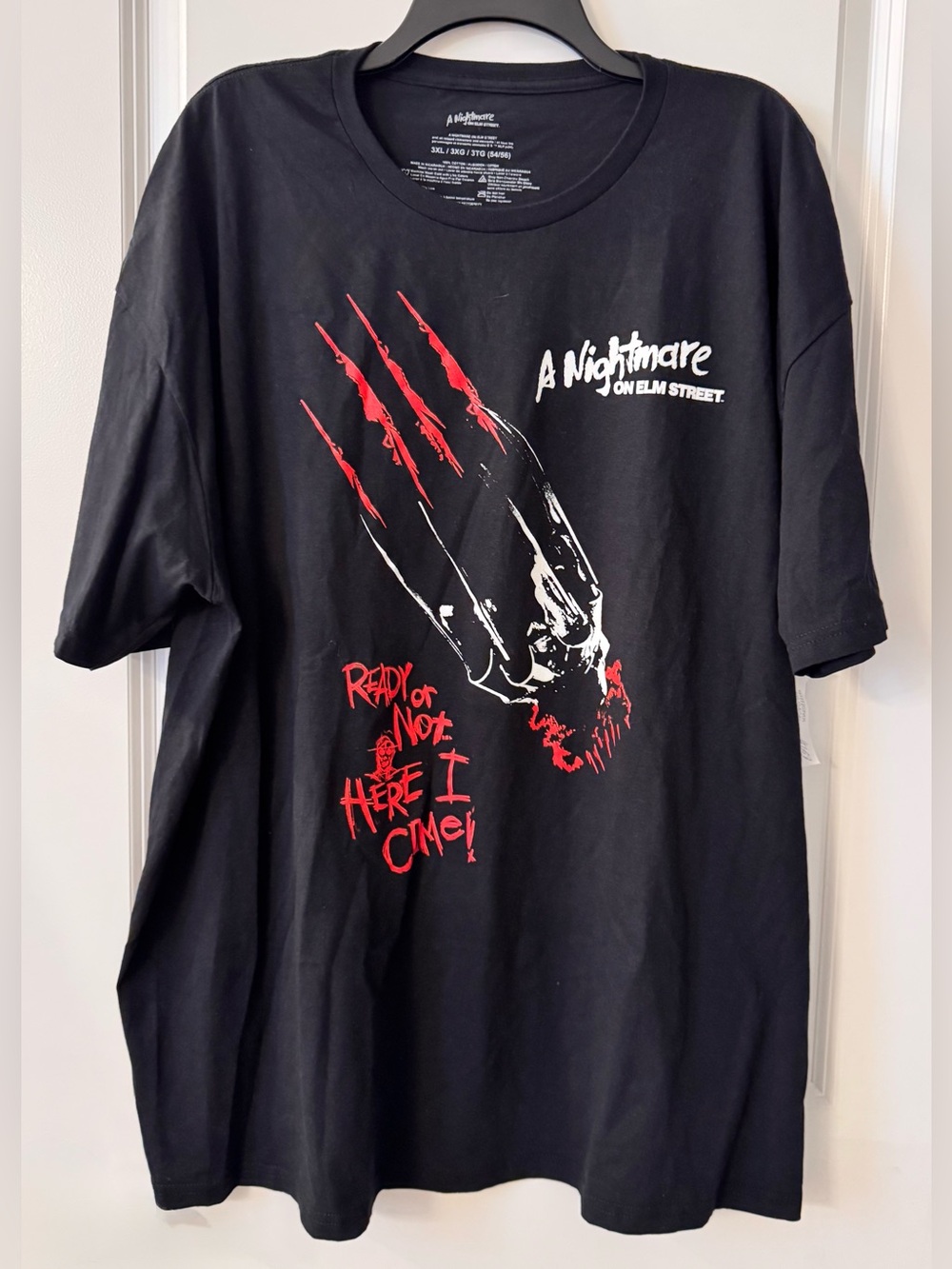 #658 - Nightmare on Elm Street Freddie Krueger Claw Catch Black Tee Ready or Not